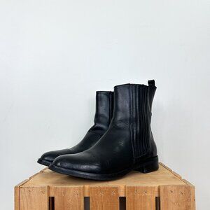 Solid Black Italian Leather Pull On Flat Chelsea / Beatle Boot Size 38 / 7.5
